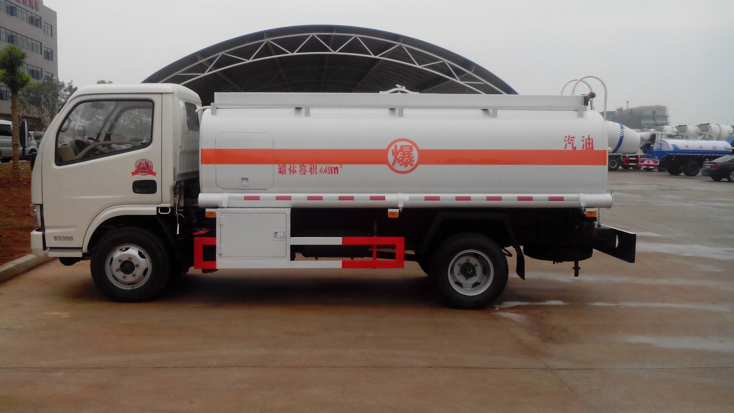 天津14吨油罐车直销 选购指南与市场分析